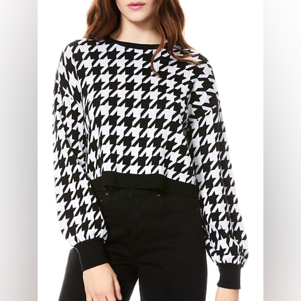 Alice + Olivia Ansley Houndstooth Cropped Sweater